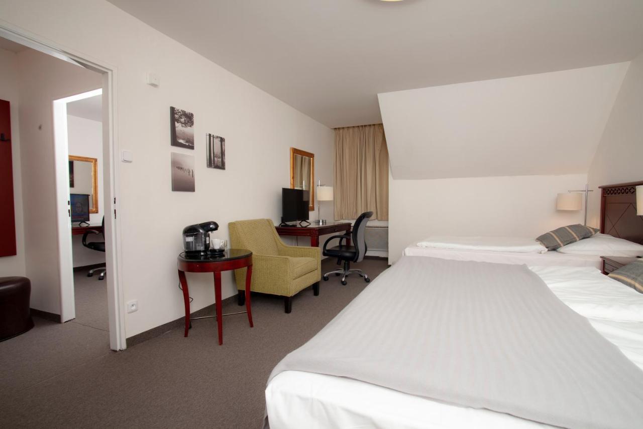 Hotel Petrovy Kameny Karlova Studánka エクステリア 写真