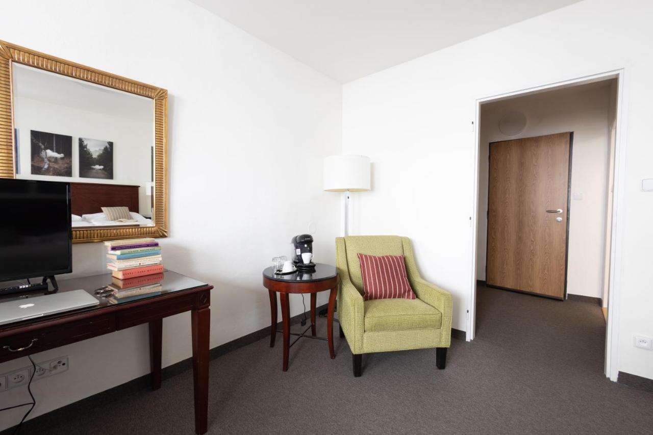 Hotel Petrovy Kameny Karlova Studánka エクステリア 写真