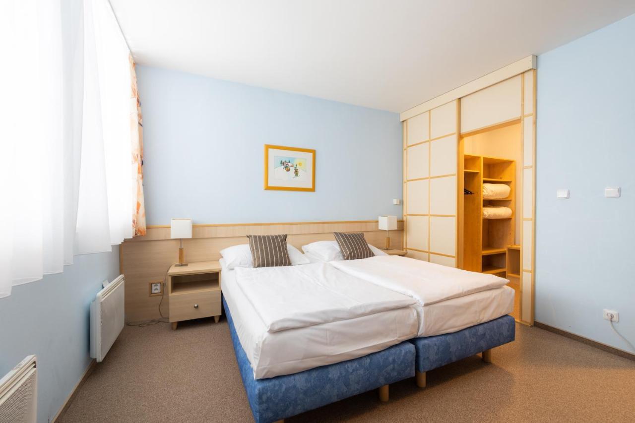 Hotel Petrovy Kameny Karlova Studánka エクステリア 写真