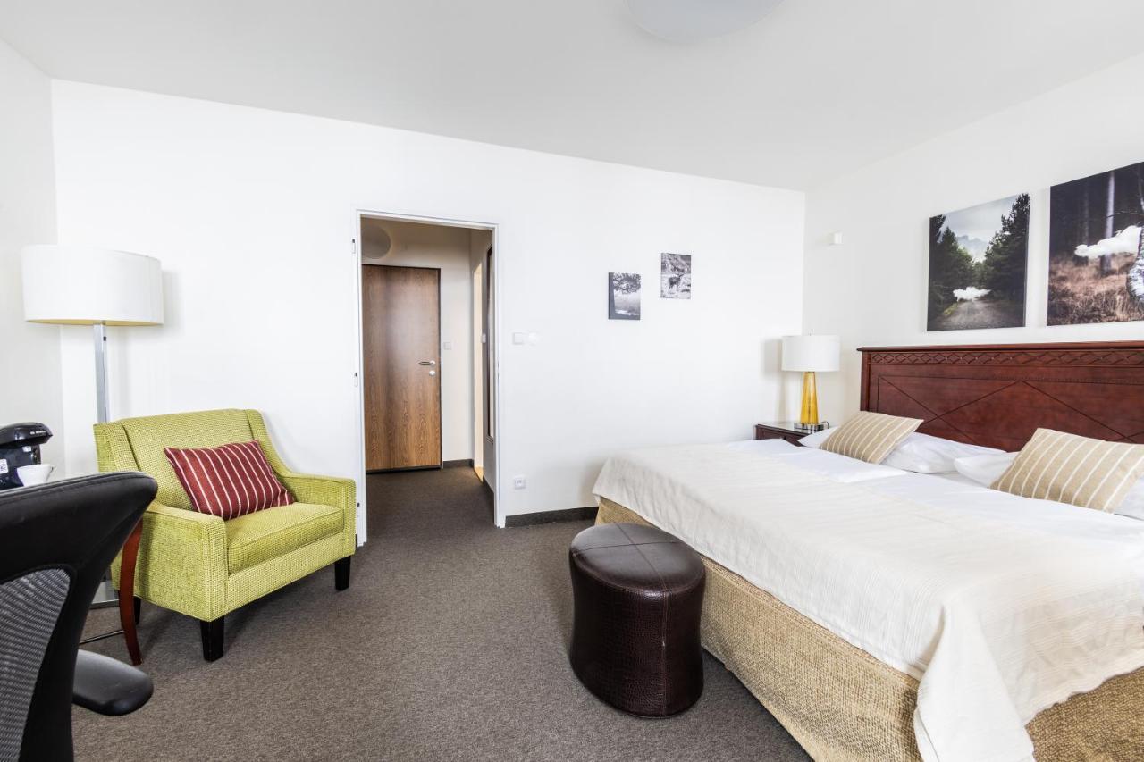 Hotel Petrovy Kameny Karlova Studánka エクステリア 写真